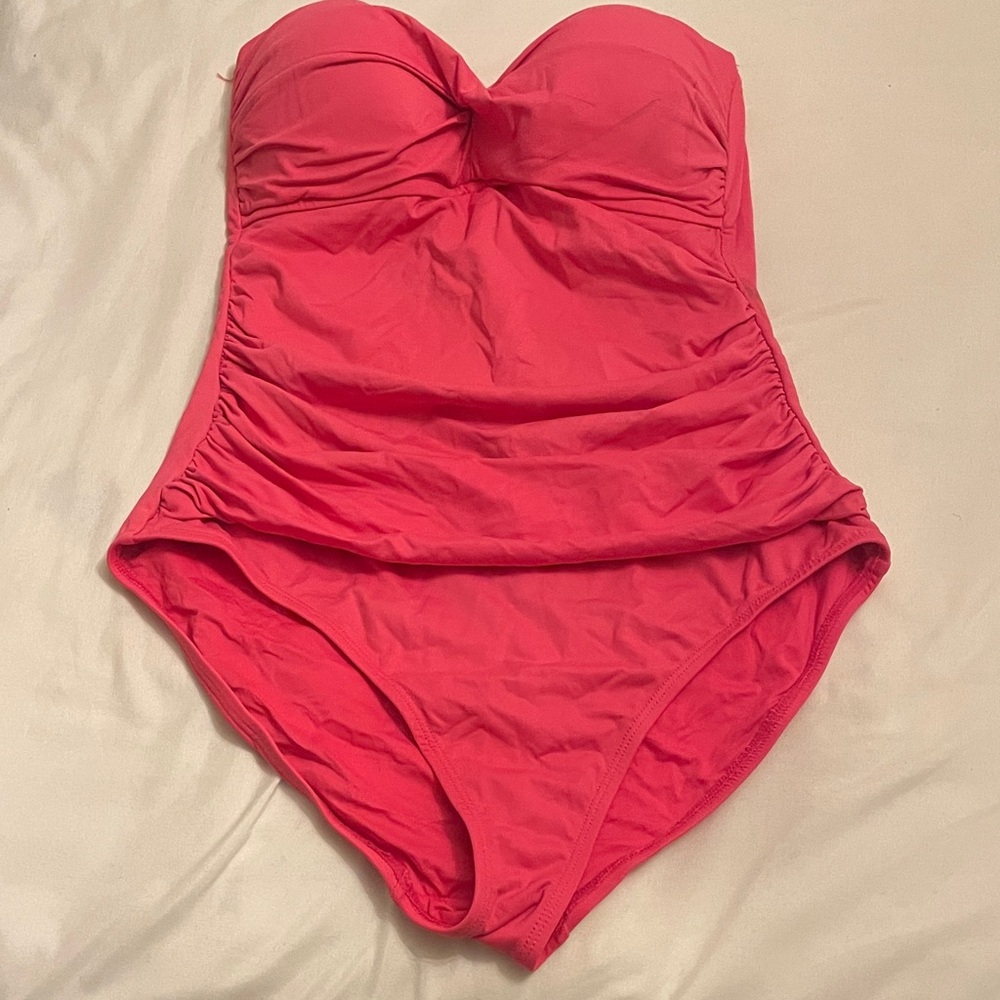 Anne Cole Pink Ruched One Piece Swimsuit Summer is Coming!